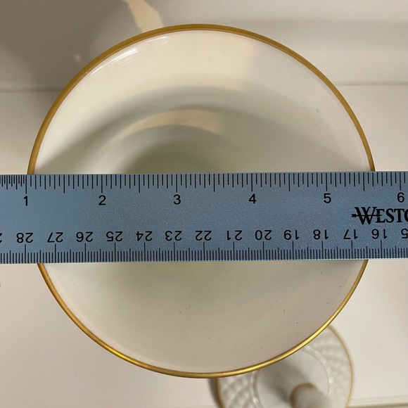 Pristine Vintage Westmoreland Milk Glass Wedding Vase with Gold Trim - Picture 7 of 16